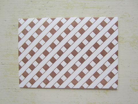 lattice brown folded notes